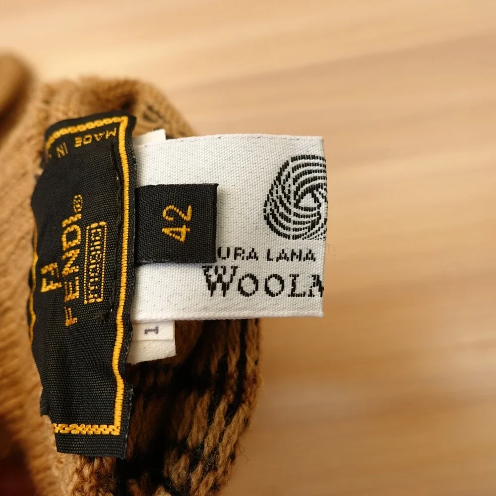 FENDI Italian Wool Gloves 7 S‎ Womens Zucca FF Camel Black Knit Maglia Luxury 42